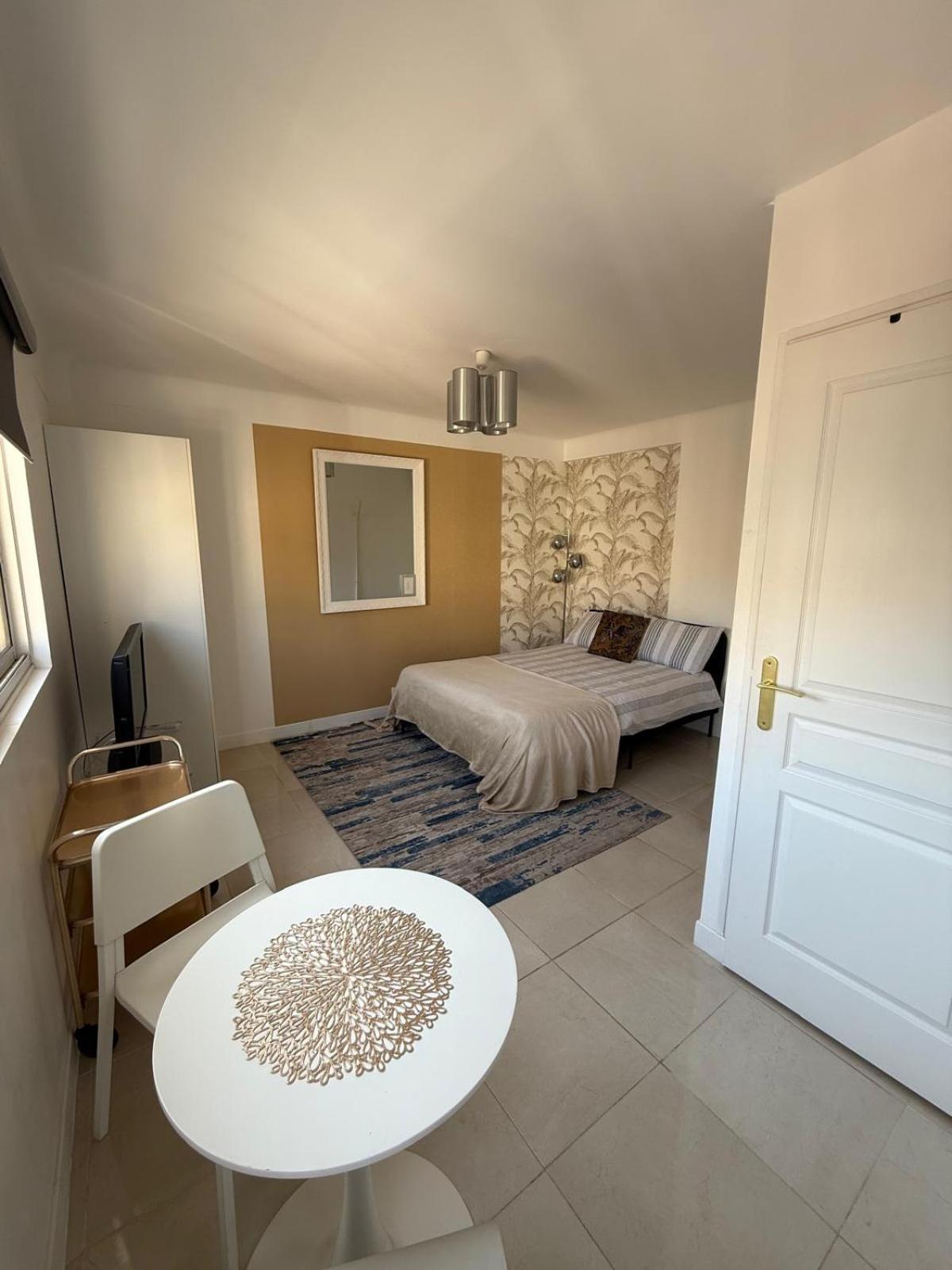 Cannes Carnot 2 外观 照片